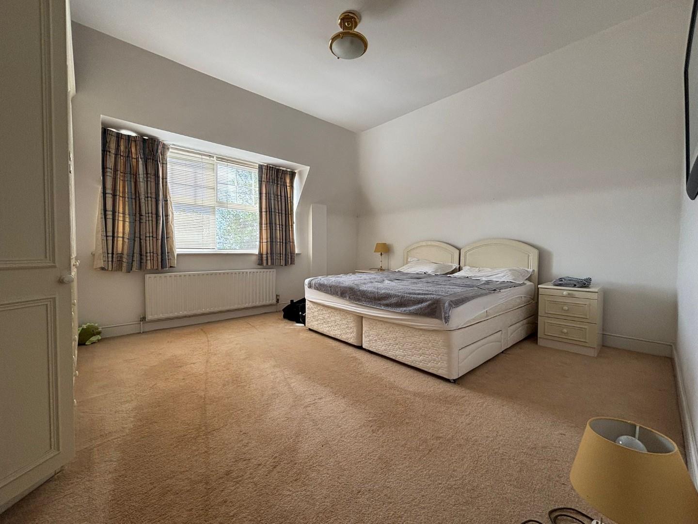 Turnberry Close, Hendon, NW4, London